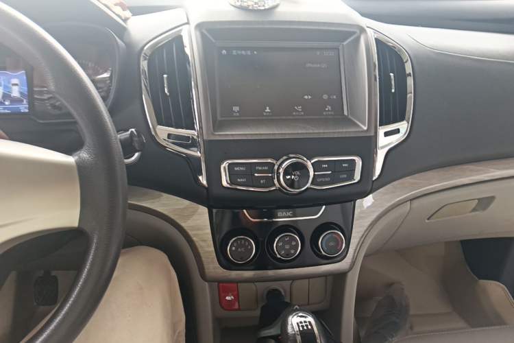 Used HYOSOW H3 2016 H3F 1.5L Manual Prestige Edition Audio And AC Panel
