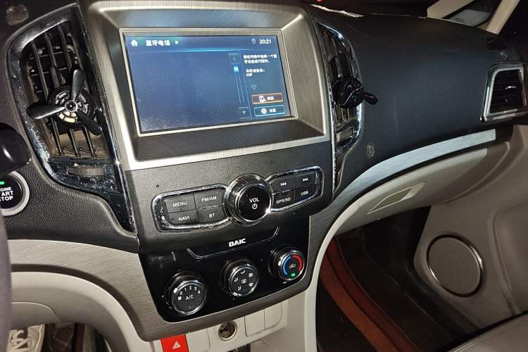 Used HYOSOW H3 2016 H3F 1.5L Manual Prestige Edition Audio And AC Panel