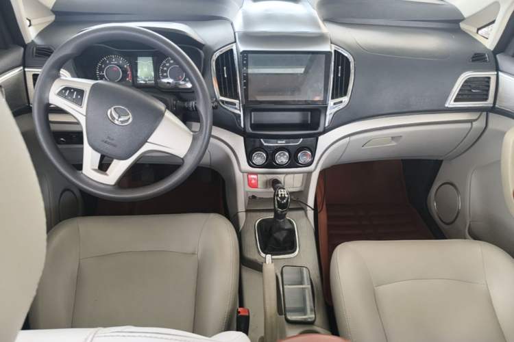 Used HYOSOW H3 2016 H3F 1.5L Manual Prestige Edition Center Console
