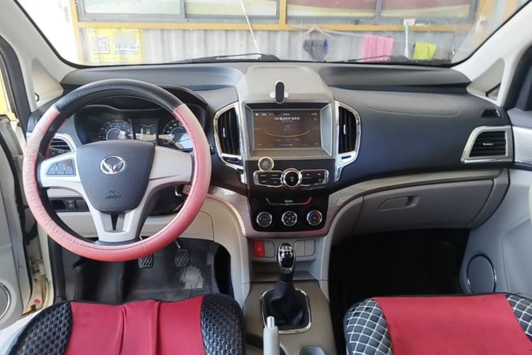 Used HYOSOW H3 2016 H3F 1.5L Manual Luxury Model Center Console
