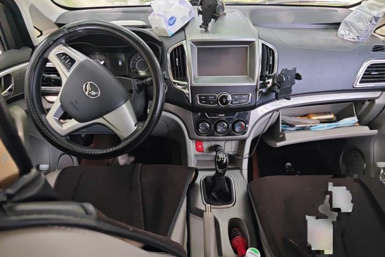 Used HYOSOW H3 2016 H3F 1.5L Manual Prestige Edition Center Console