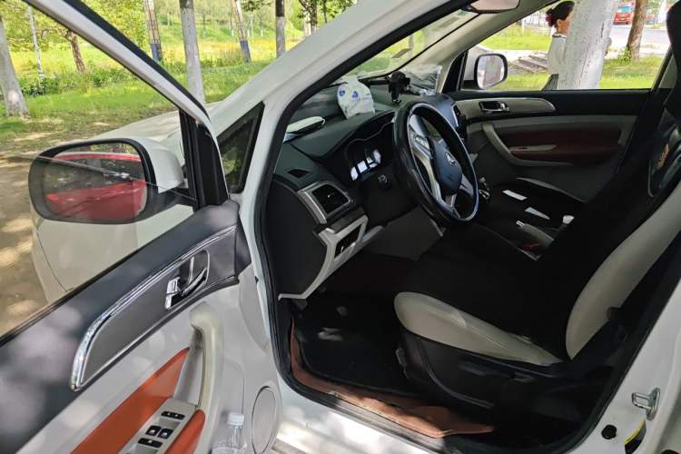 Used HYOSOW H3 2016 H3F 1.5L Manual Prestige Edition Driver Seat