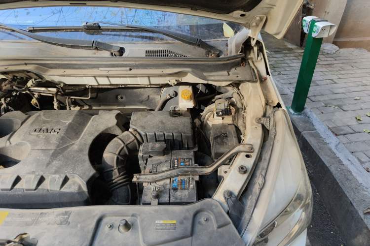 Used HYOSOW H3 2016 H3F 1.5L Manual Prestige Edition Engine Bay Left