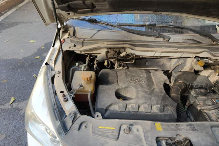 Used HYOSOW H3 2016 H3F 1.5L Manual Prestige Edition Engine Bay Right