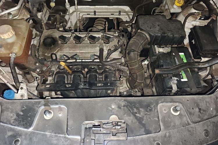 Used HYOSOW H3 2016 H3F 1.5L Manual Prestige Edition Engine Bay