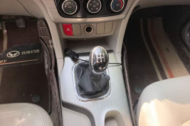 Used HYOSOW H3 2016 H3F 1.5L Manual Prestige Edition Gear Lever