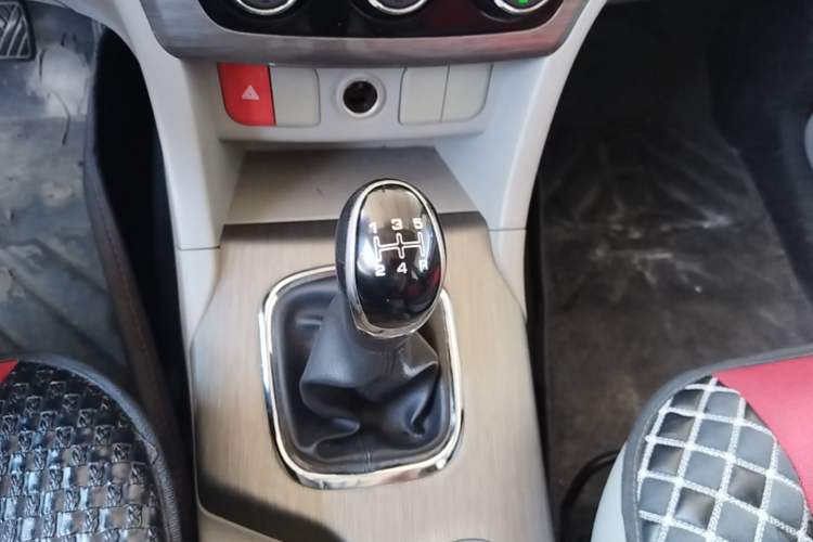 Used HYOSOW H3 2016 H3F 1.5L Manual Luxury Model Gear Lever