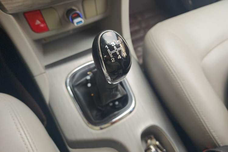 Used HYOSOW H3 2016 H3F 1.5L Manual Prestige Edition Gear Lever