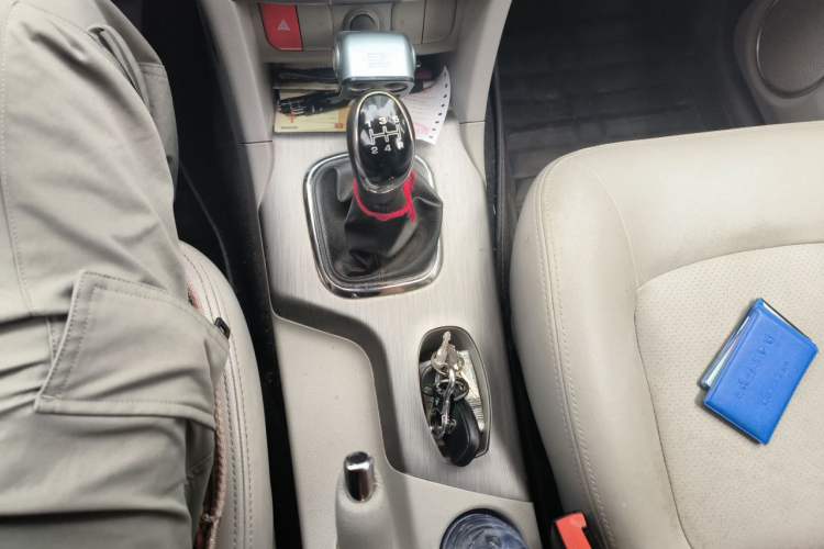 Used HYOSOW H3 2016 H3F 1.5L Manual Prestige Edition Gear Lever