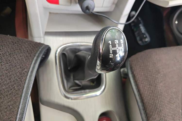 Used HYOSOW H3 2016 H3F 1.5L Manual Prestige Edition Gear Lever