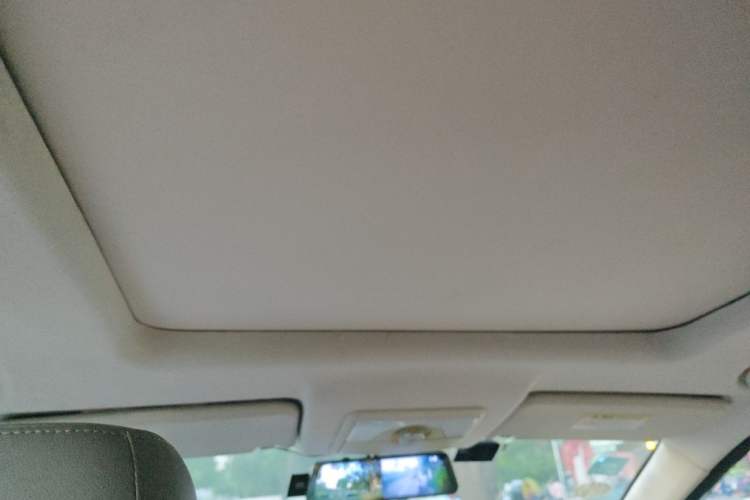 Used HYOSOW H3 2016 H3F 1.5L Manual Prestige Edition Headliner
