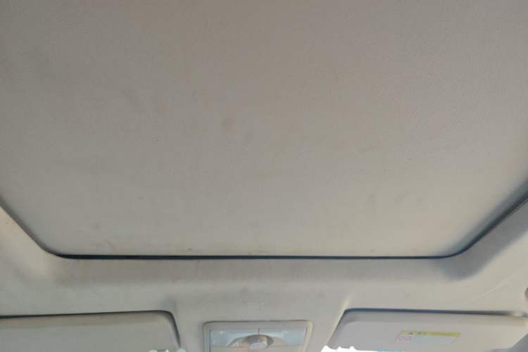 Used HYOSOW H3 2016 H3F 1.5L Manual Prestige Edition Headliner