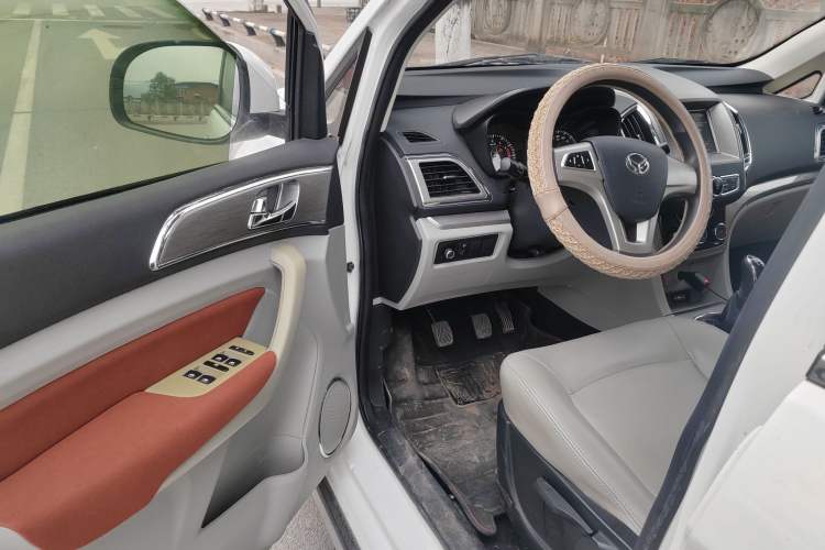 Used HYOSOW H3 2016 H3F 1.5L Manual Luxury Model Interior 3