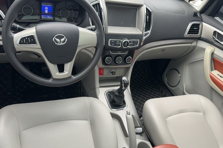 Used HYOSOW H3 2016 H3F 1.5L Manual Prestige Edition Interior 3
