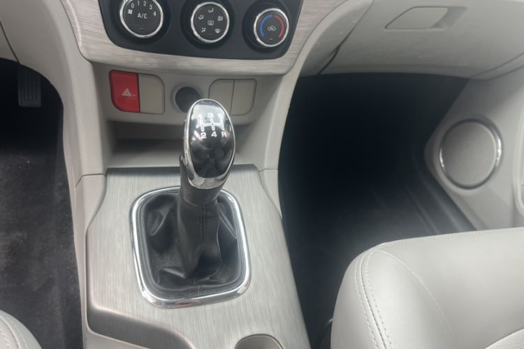 Used HYOSOW H3 2016 H3F 1.5L Manual Luxury Model Interior 3