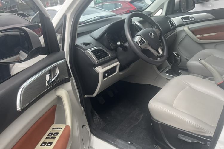 Used HYOSOW H3 2016 H3F 1.5L Manual Luxury Model Interior 4