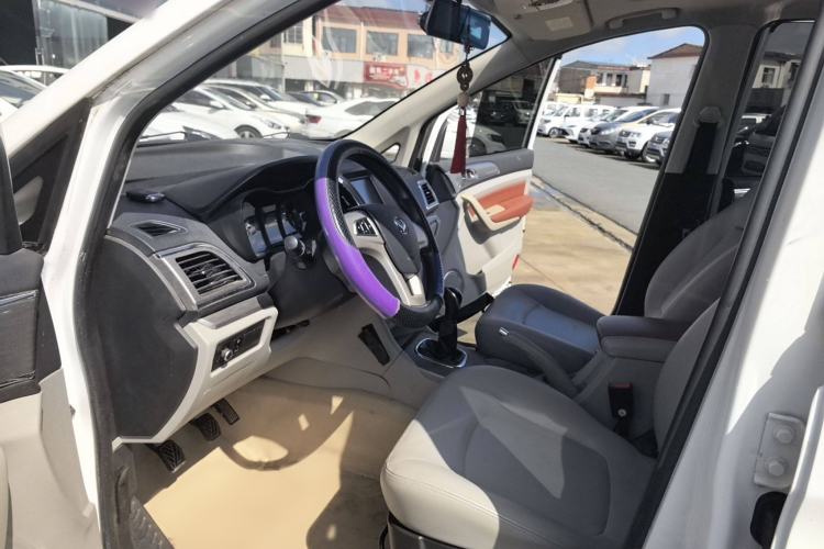 Used HYOSOW H3 2016 H3F 1.5L Manual Prestige Edition Interior 5