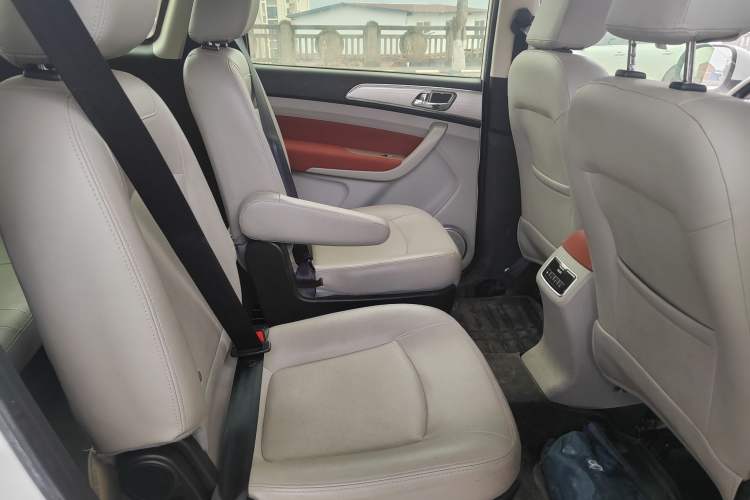 Used HYOSOW H3 2016 H3F 1.5L Manual Luxury Model Interior 7