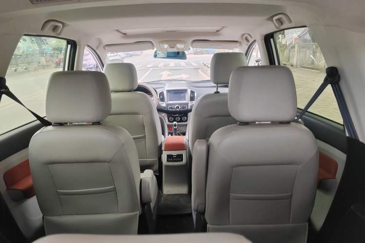 Used HYOSOW H3 2016 H3F 1.5L Manual Luxury Model Interior 8