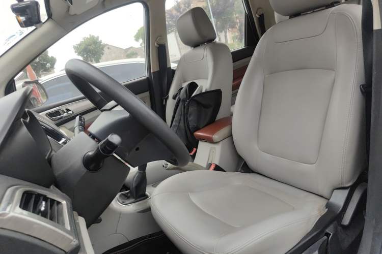 Used HYOSOW H3 2016 H3F 1.5L Manual Luxury Model Left Front Seat