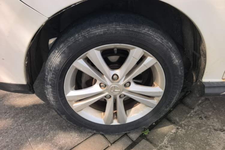 Used HYOSOW H3 2016 H3F 1.5L Manual Prestige Edition Left Front Wheel Hub