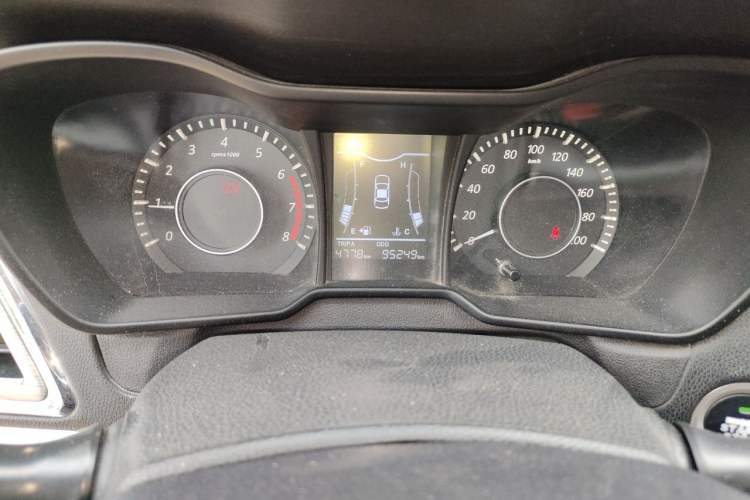 Used HYOSOW H3 2016 H3F 1.5L Manual Prestige Edition Odometer Close Up