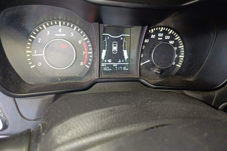Used HYOSOW H3 2016 H3F 1.5L Manual Luxury Model Odometer Close Up