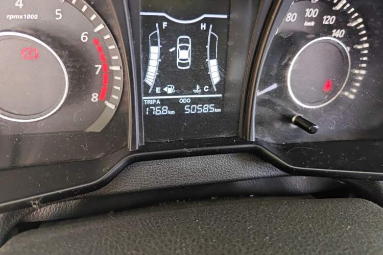 Used HYOSOW H3 2016 H3F 1.5L Manual Prestige Edition Odometer Close Up