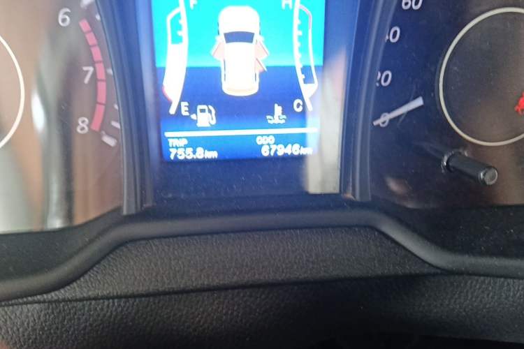 Used HYOSOW H3 2016 H3F 1.5L Manual Prestige Edition Odometer Close Up