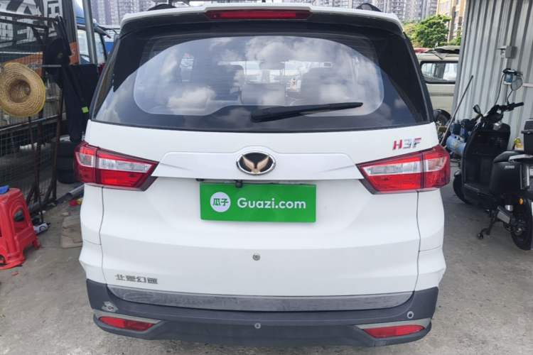 Used HYOSOW H3 2016 H3F 1.5L Manual Prestige Edition Rear