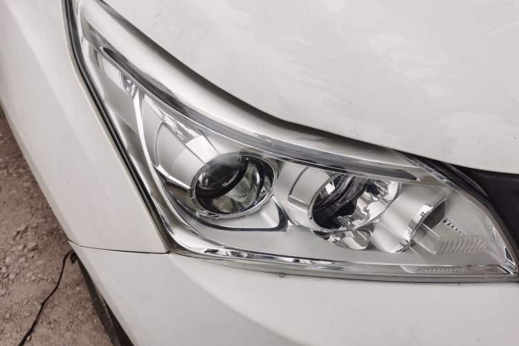 Used HYOSOW H3 2016 H3F 1.5L Manual Prestige Edition Right Front Headlight