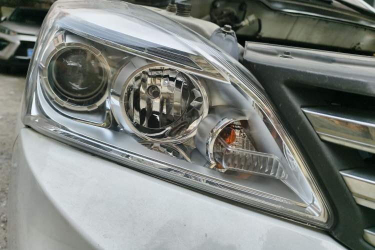 Used HYOSOW H3 2016 H3F 1.5L Manual Luxury Model Right Front Headlight
