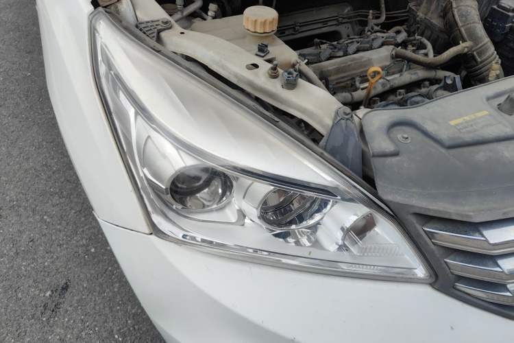 Used HYOSOW H3 2016 H3F 1.5L Manual Luxury Model Right Front Headlight
