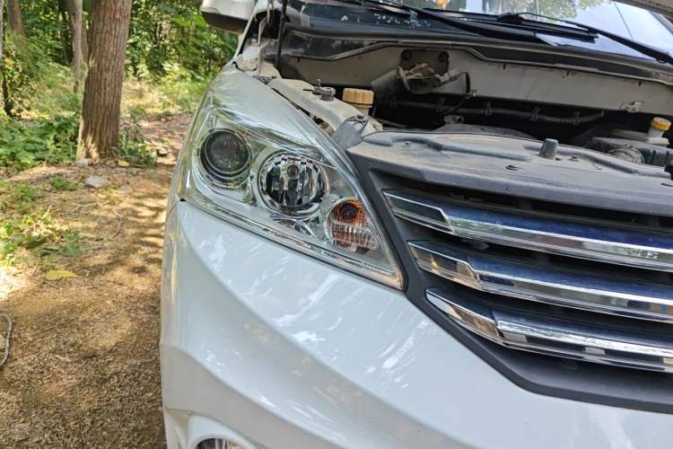 Used HYOSOW H3 2016 H3F 1.5L Manual Prestige Edition Right Front Headlight