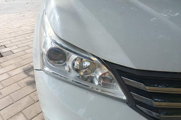 Used HYOSOW H3 2016 H3F 1.5L Manual Prestige Edition Right Front Headlight