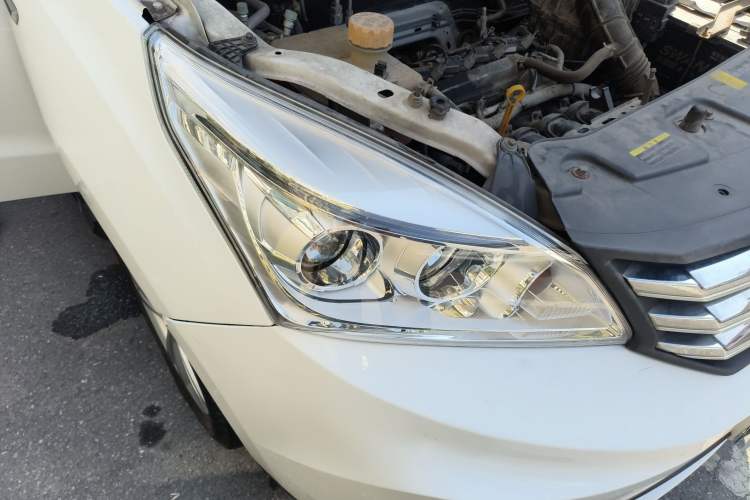 Used HYOSOW H3 2016 H3F 1.5L Manual Prestige Edition Right Front Headlight