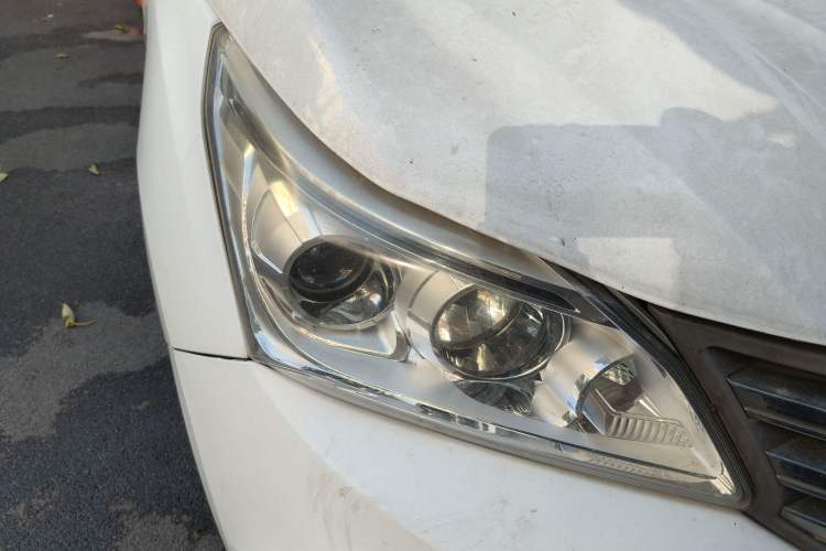 Used HYOSOW H3 2016 H3F 1.5L Manual Prestige Edition Right Front Headlight
