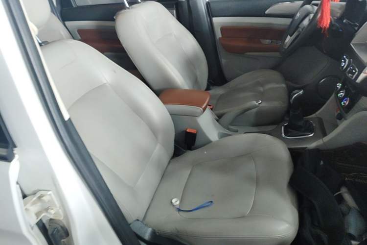 Used HYOSOW H3 2016 H3F 1.5L Manual Prestige Edition Right Front Seat