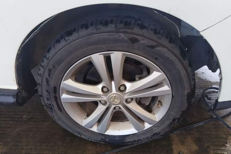 Used HYOSOW H3 2016 H3F 1.5L Manual Luxury Model Right Front Wheel Hub