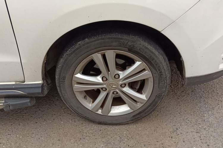 Used HYOSOW H3 2016 H3F 1.5L Manual Prestige Edition Right Front Wheel Hub