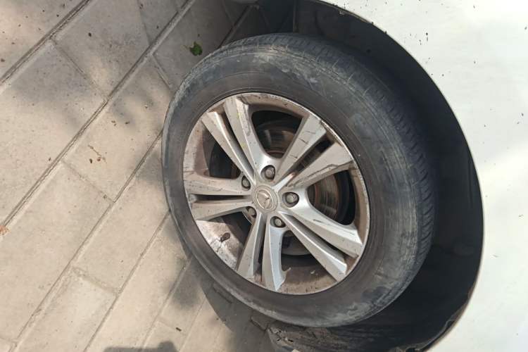 Used HYOSOW H3 2016 H3F 1.5L Manual Prestige Edition Right Front Wheel Hub