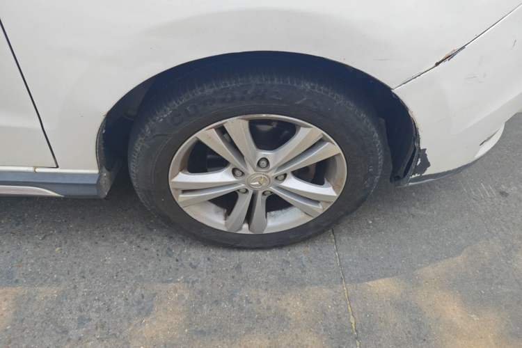 Used HYOSOW H3 2016 H3F 1.5L Manual Prestige Edition Right Front Wheel Hub
