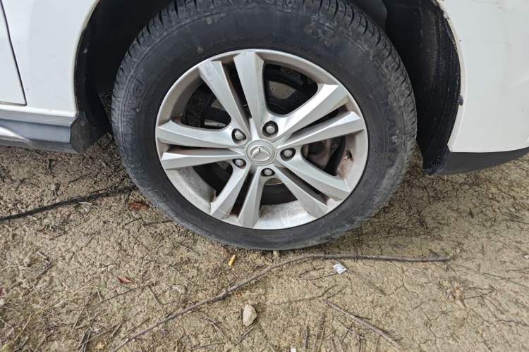 Used HYOSOW H3 2016 H3F 1.5L Manual Prestige Edition Right Front Wheel Hub
