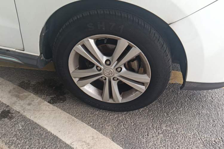 Used HYOSOW H3 2016 H3F 1.5L Manual Prestige Edition Right Front Wheel Hub