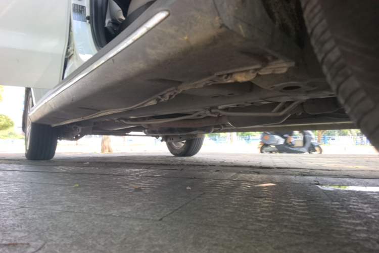 Used HYOSOW H3 2016 H3F 1.5L Manual Prestige Edition Right Side Sill