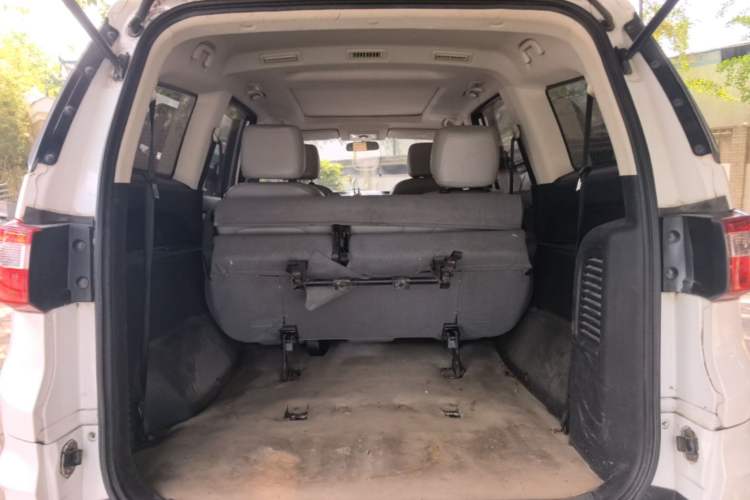 Used HYOSOW H3 2016 H3F 1.5L Manual Prestige Edition Trunk