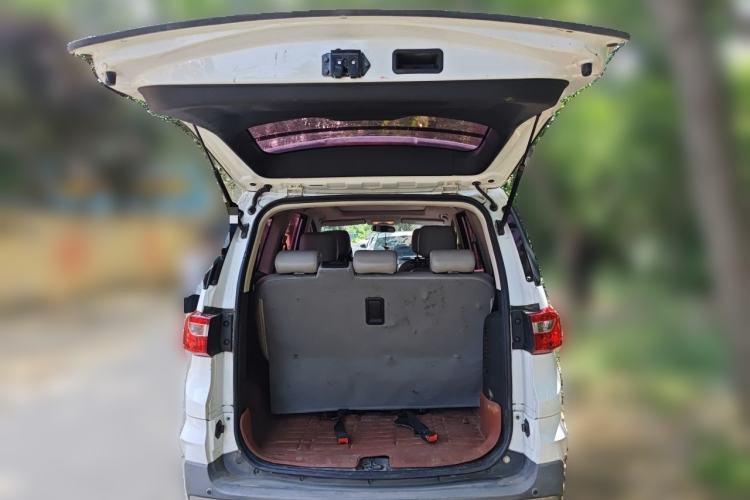 Used HYOSOW H3 2016 H3F 1.5L Manual Prestige Edition Trunk