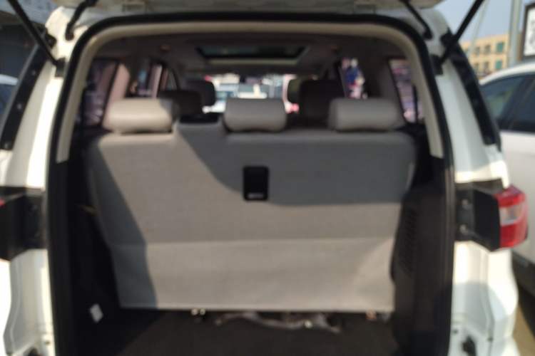 Used HYOSOW H3 2016 H3F 1.5L Manual Prestige Edition Trunk