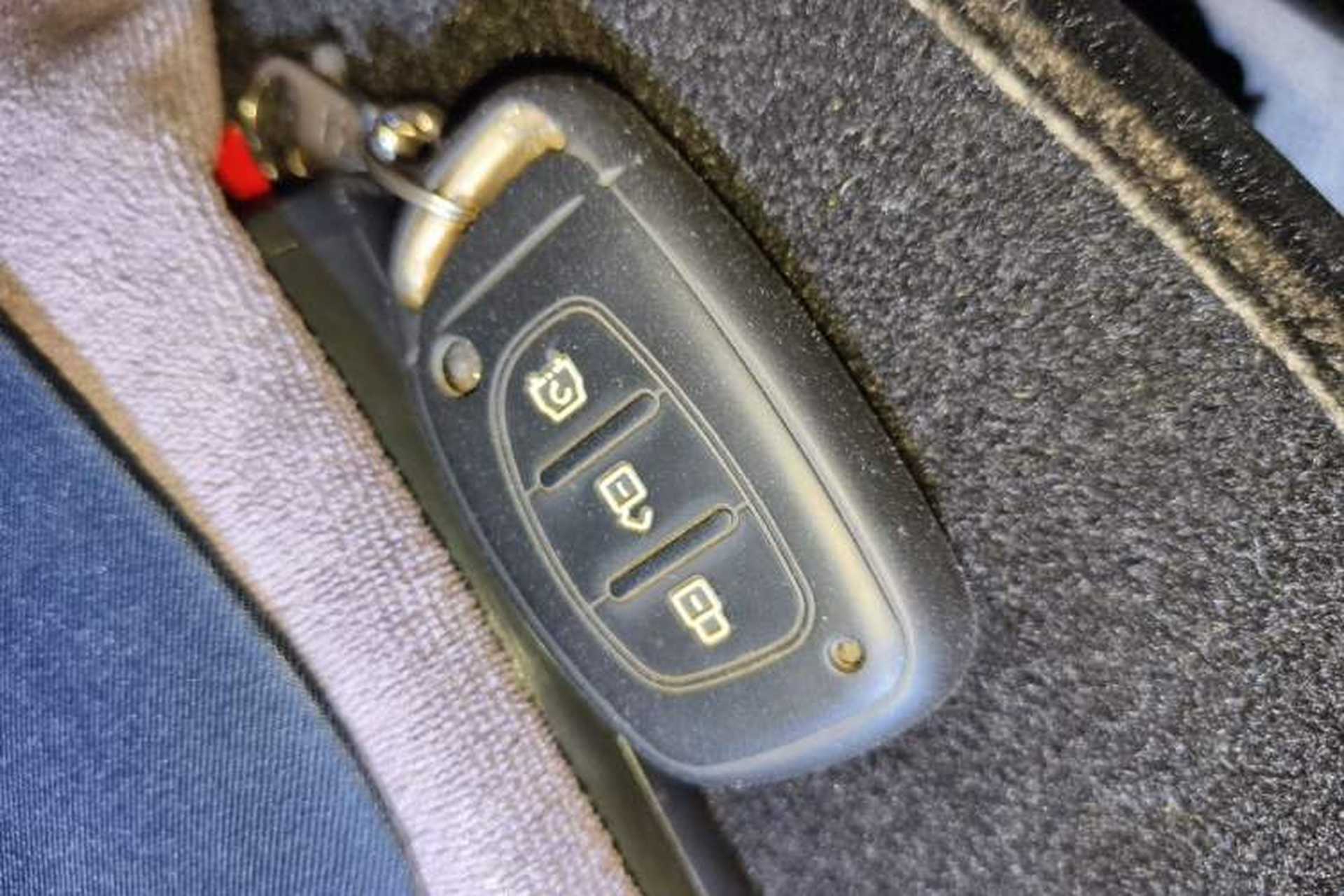 Used HYOSOW H3 2016 H3F 1.5L Manual Prestige Edition Vehicle Key