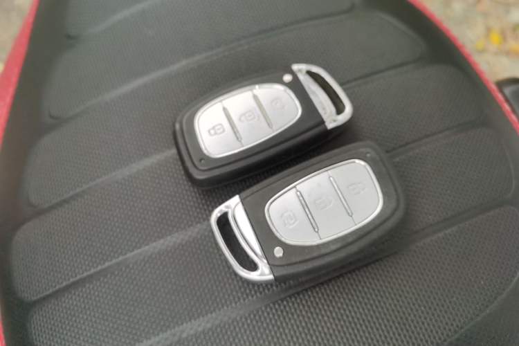 Used HYOSOW H3 2016 H3F 1.5L Manual Prestige Edition Vehicle Key